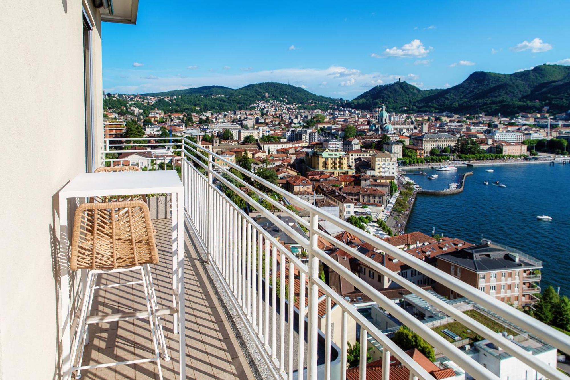 150 Steps To Heaven - By Myhomeincomo Como Exteriör bild